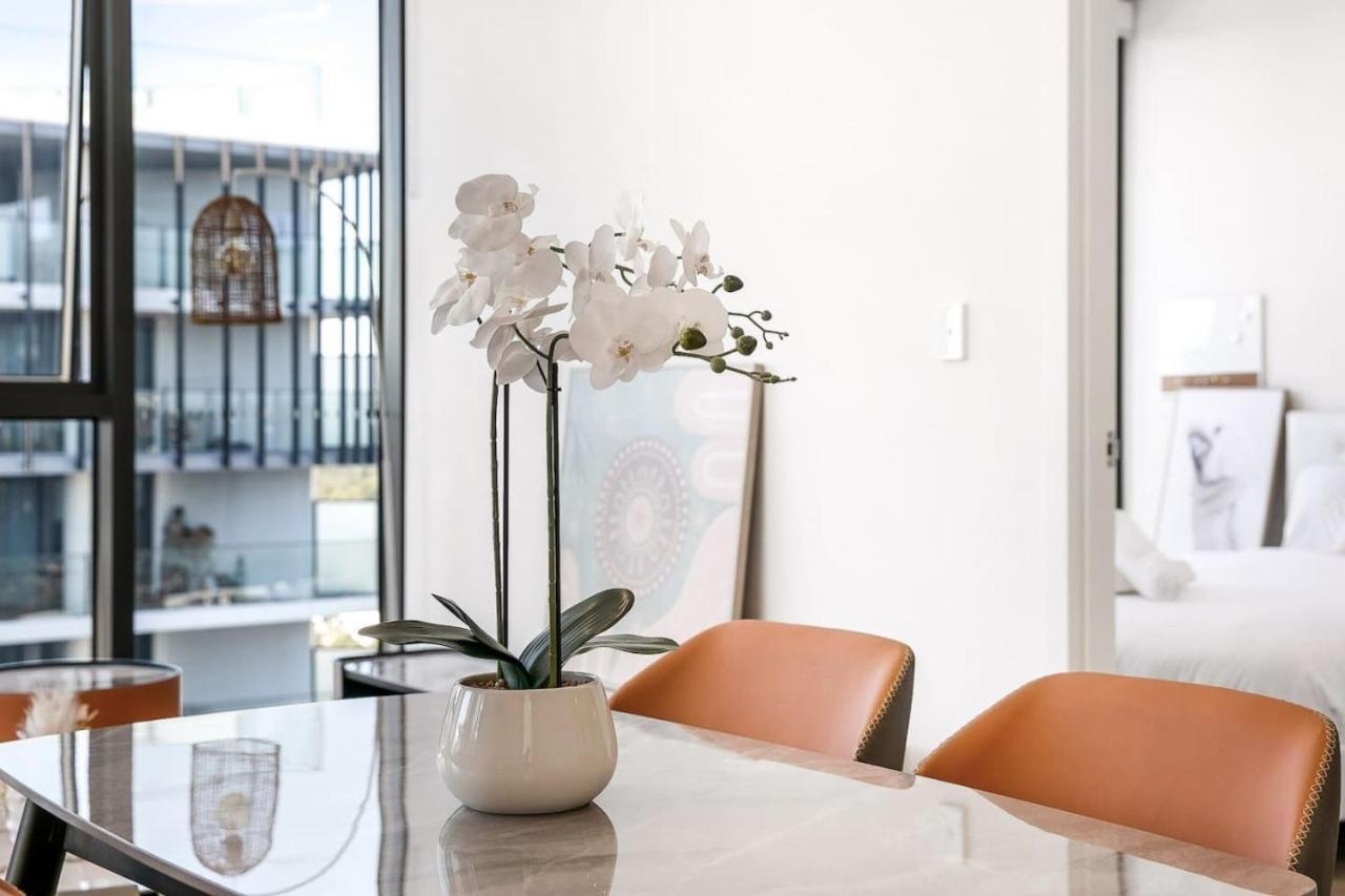 Executive Family In Heart Of Macquarie Park Apartment Sydney